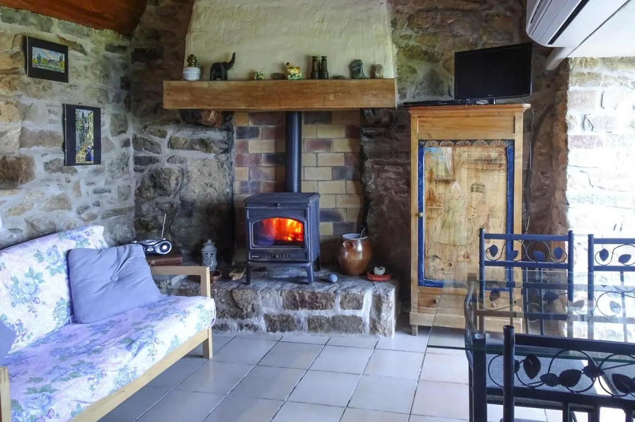 Holiday home Natural Stone House With Private Jacuzzi Plougasnou