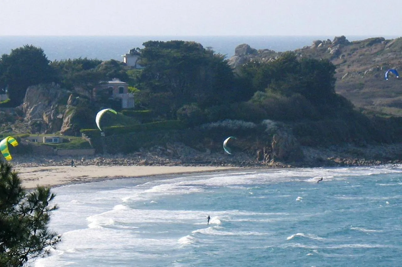 Casa vacanze Natural Stone House With Private Jacuzzi Plougasnou