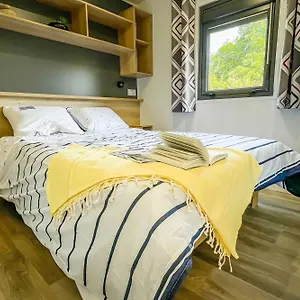 4* Camping Le Domaine De Mesqueau